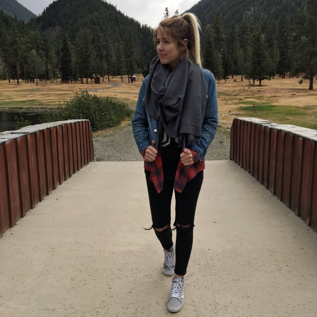 _elizabethanne_'s profile picture. 