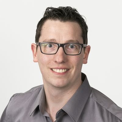 Työelämän intohimojani ovat kehittäminen sekä asiakkuuksien- ja myynninjohtaminen. Luotan yhdessä tekemisen voimaan. Positiivisuus ja ASENNE ratkaisevat!