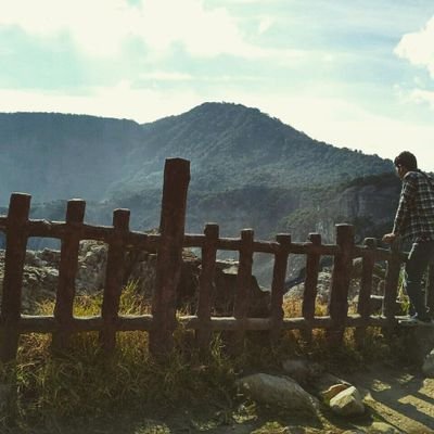 AlekFernando2's profile picture. 