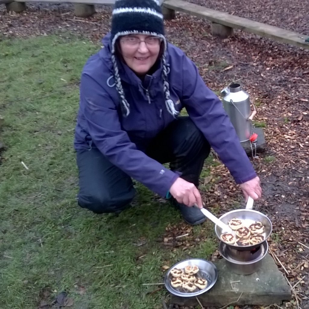 Forest School plus other stuff ... My Etsy shop: https://t.co/dfqHWAkBAB Love nature, love art & craft