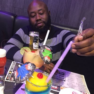 RecheRoyston's profile picture. 🤔