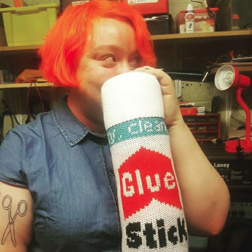 I make queer zines+diy comics on Springsteen, mental health, and pop culture. Co-host of Because The Boss Belongs to Us