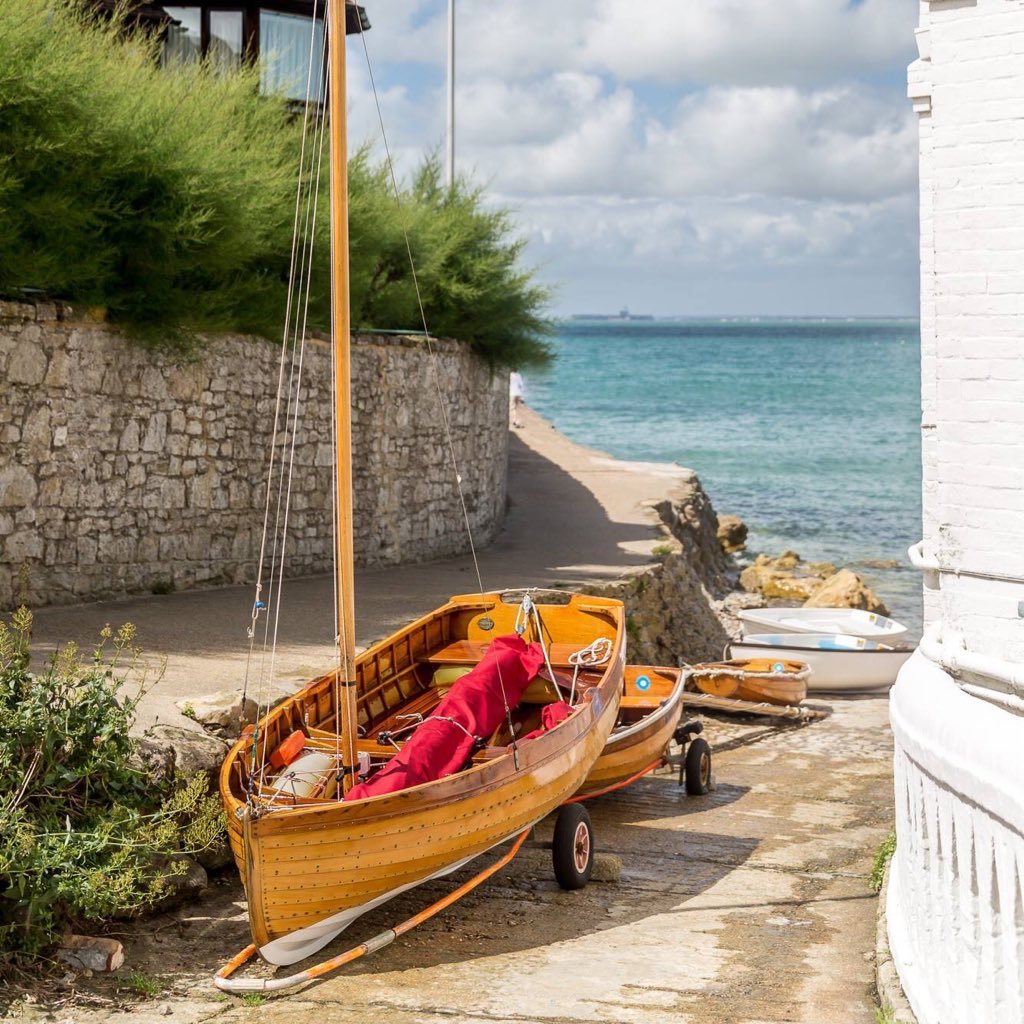 seaviewIOW's profile picture. Seaview is an Edwardian resort, north-east of the Isle of Wight • @IsleofWightGB for news & photos • Tweets by @joewakefordcom