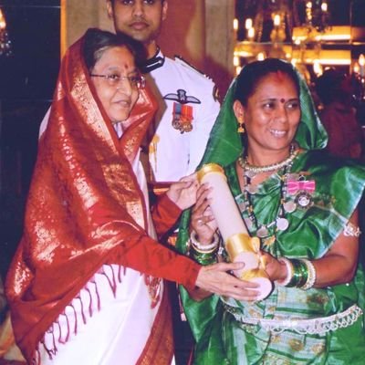 Official Twitter account of Padmshri Phoolbasan Bai Yadav  |  Social Worker  |  Founder of Maa Bamleshwari Janhitkari Samiti (MBJS) | https://t.co/taiXSmBF9A