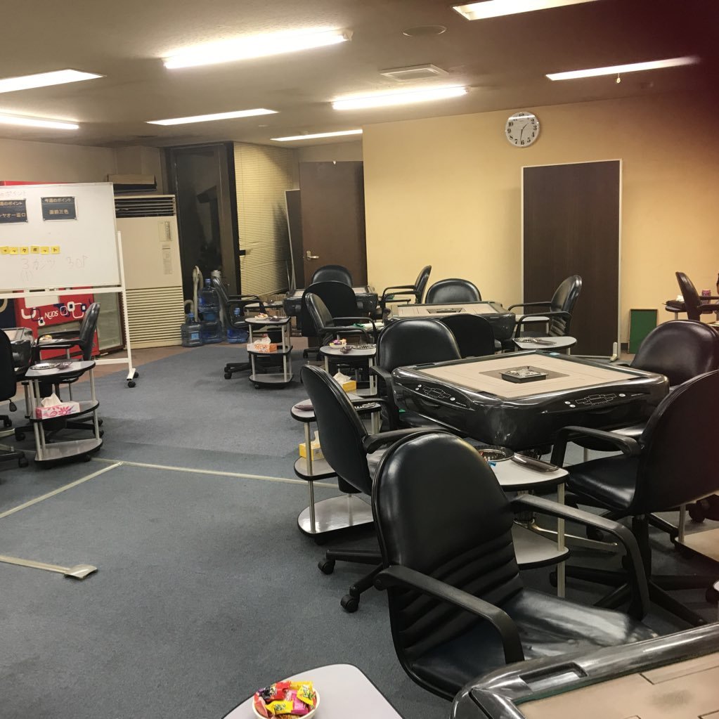 majanclubNANA's profile picture. 地下鉄東西線南郷18丁目駅から徒歩1分のフリー雀荘「麻雀クラブNANA」《札幌市白石区南郷通19丁目南2-1 クリスタル85 3F》TEL☎︎011-864-7744 従業員Twitter🕊森本輝美 @cchr5586y12