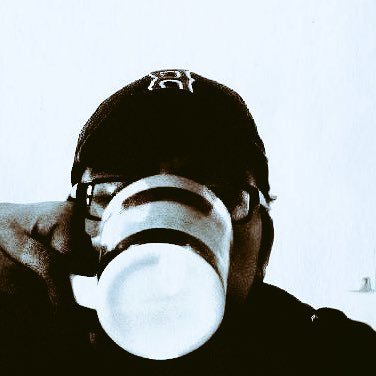 oliverhr's profile picture. Computer & Coffee Junkie, self-taught technical craftsperson. SWE/SRE/CSE