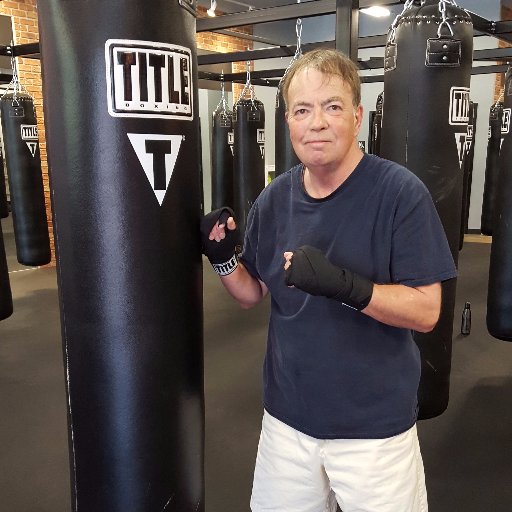 PR/IR/Media & social media pro. Early adopter & advisor on #LinkedIn. #Golfer. auto racing, #boxing, sports & Jeopardy fan. Lived east & west coasts, Midwest.