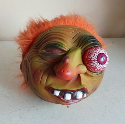 LonelySadAri's profile picture. Here is where I vent my frustrations. I think I might be borderline.....