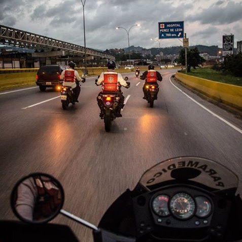 Paramedicos viales de la Brigada de Restablecimiento de Vías y Atención  de Emergencias del Ministerio de Transporte 08006888425
INSTAGRAM @Paramedicosmtt