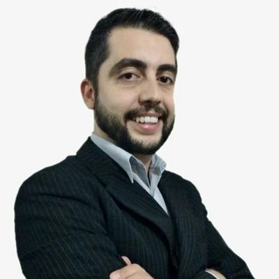 Consultor de Marketing Digital e Co-Fundador da AgĆŖncia Supimpa. Citado no Livro A Revolução das MĆdias Sociais como ReferĆŖncia Digital no Brasil.