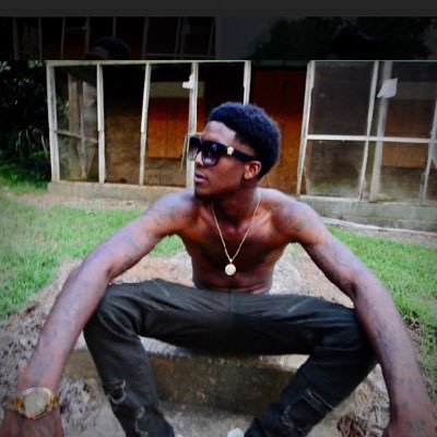 Fuck these hoes i rather be rich or famous Rrm True Glory