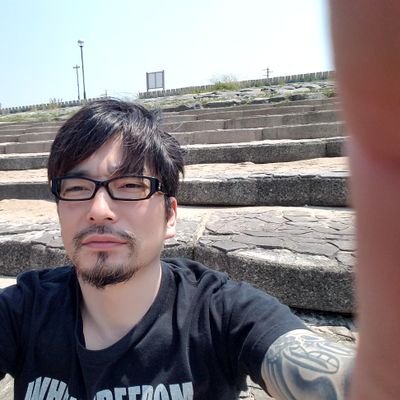 impregnate trichomonas ギターボーカルやってました。復活しました バイク車銃多趣味過ぎて嫌になりまーす