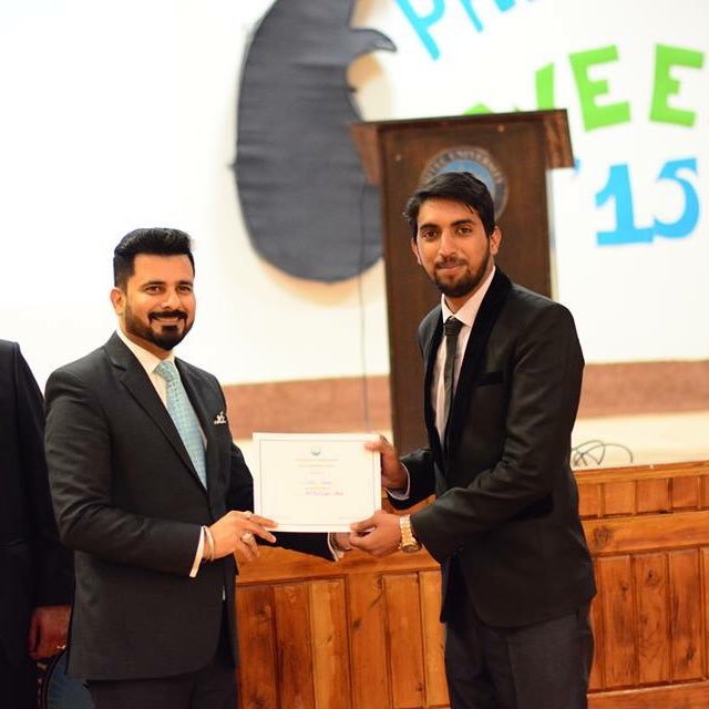 KhanLodhi5's profile picture. singl but not available