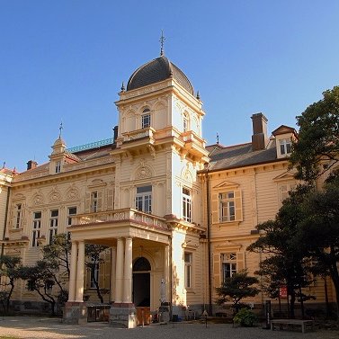 公益財団法人東京都公園協会　旧岩崎邸庭園サービスセンターです。四季折々の園内情報をお届けします。リプライ等には原則対応しておりませんので、あらかじめご了承ください。