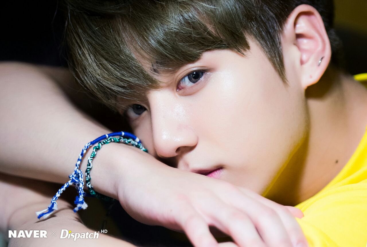 BTS addict
Jungkook biased
Don't know anything except kpop