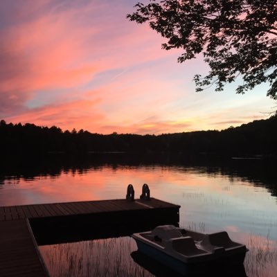 MaureenMomont's profile picture. 