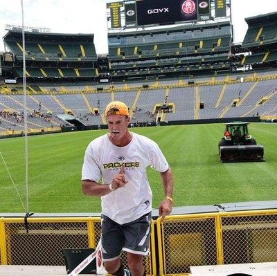 ksinbad32's profile picture. 