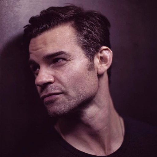 Primera y única web en español sobre el actor Daniel Gillies ( @danieljgillies ). [No somos Daniel] #TheOriginals | [Daniel followed 29/04/13]