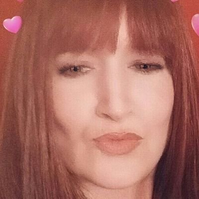 KellyHuckle's profile picture. 