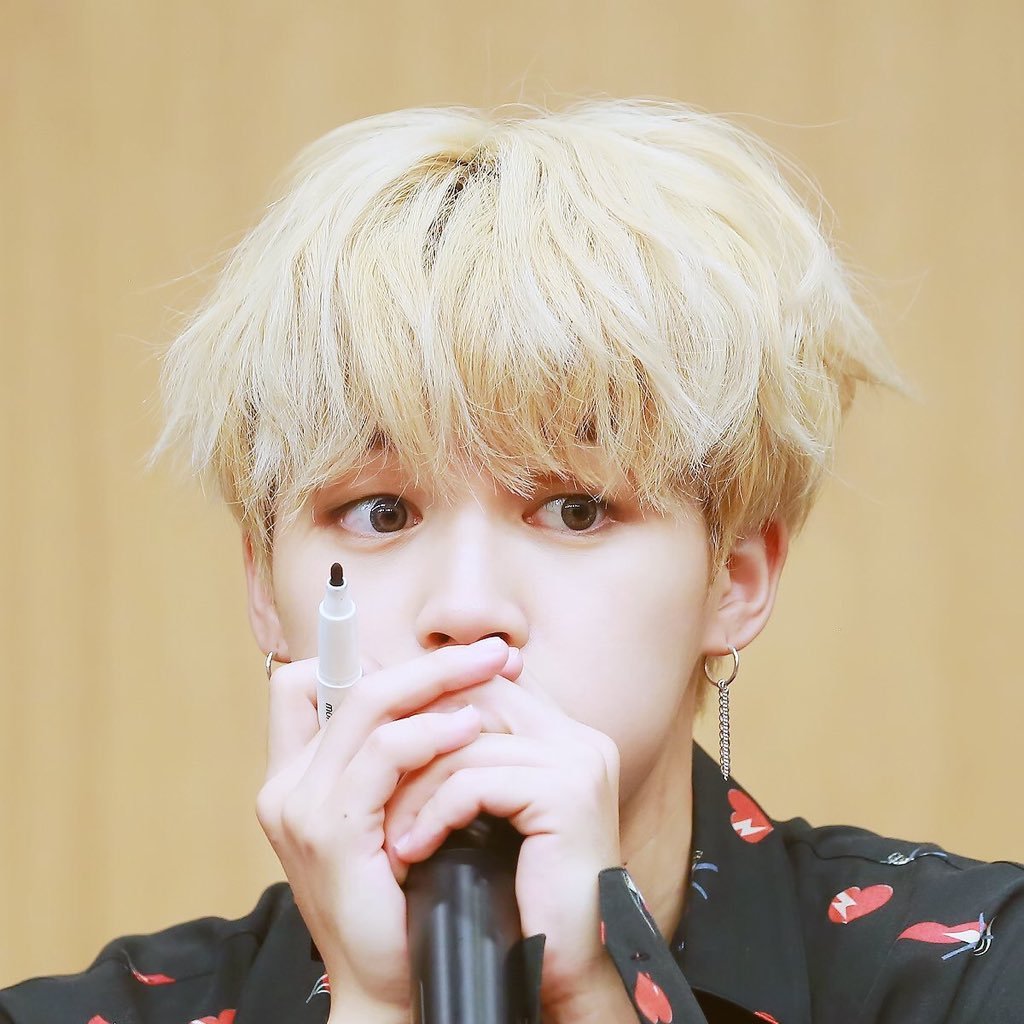 #지민: i lied because there's no reason to love someone like me