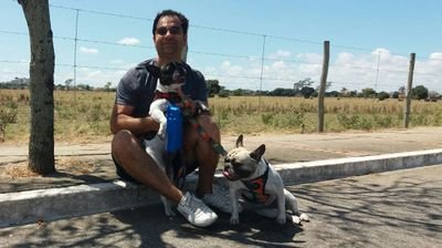 carlosregojr1's profile picture. Professor SEDUCT, pedagogo, lic. em História. Tutor dos Bulldogs Amora e Flora.