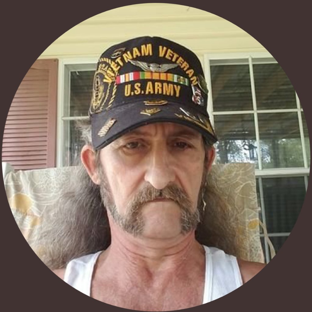 TheRealLilGrizz's profile picture. 🇺🇸COUNTRY🇺🇸-GOD-LIBERTY 🔫2nd AMMENDMENT🔫 SEAL TEAM 6 ❤️ I SELL HERBALIFE 👈