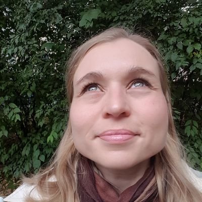 tutkimusrahoituspäällikkö @Hanken_fi, historiantutkija; koirat & tee ❤/ chief of research funding & historian; dogs & tea ❤