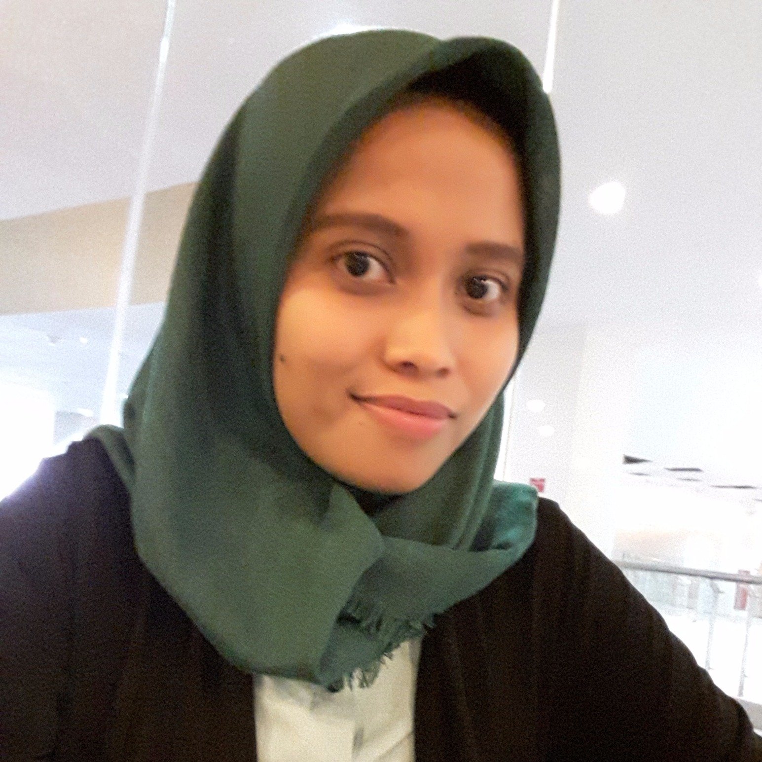 fyfianggraini's profile picture. 