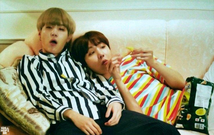 Emma | ARMY | Ahgase | Exol | Carat | Blink | Once | Melody |
Fandom wars raging outside and I'm like :