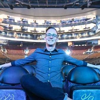 Live Entertainment Marketer at MLSE / @scotiabankarena | music fanatic | Instagram: adamearmit