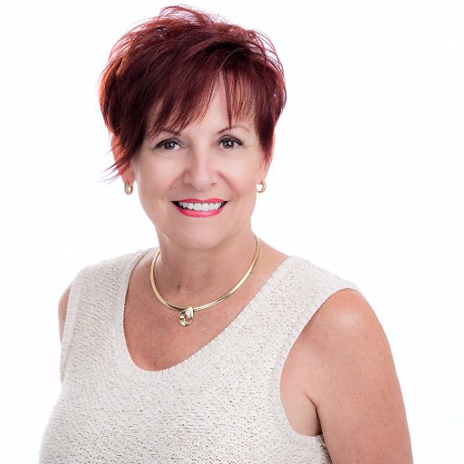 Nancy Bailey brings 25 years of sales and marketing experience to the Engel & Voelkers Oakville Team