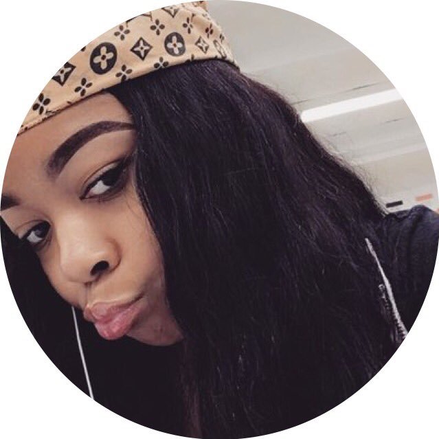 YOUTUBE Channel Coming Soon.. growing model and social media influencer📲 lemme model for you 💅..snapchat: famouss. Karliee back up page please follow back 🏃