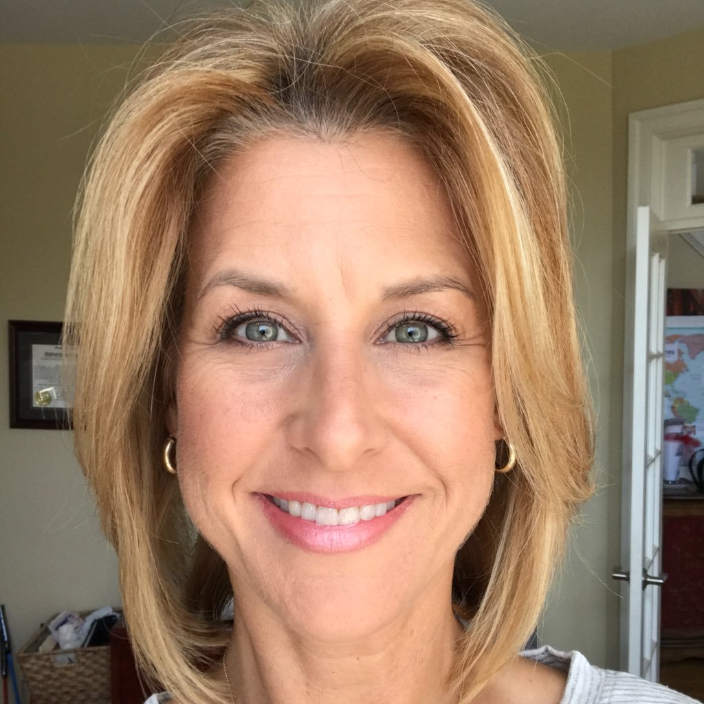 hhcov's profile picture. Wife of Lee; Mom to 3; Ark Grad, Virginia-Had; Christ Believer, Movie Go-er & Dog Lover