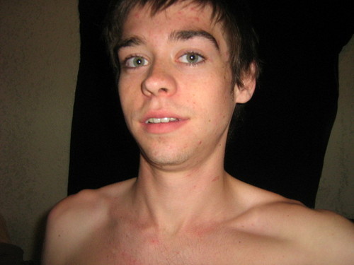 Riprodcur's profile picture. Im Rodney , 18 years old,  pretty much just keep it real, kickit with friends, snowboard, skate, wakeboard,go to the lake, & of course partyy!