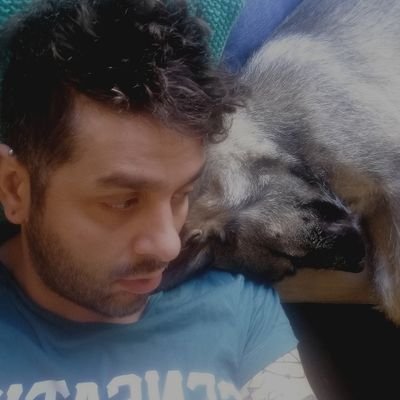 monimoghrabi's profile picture. natural born anarchist