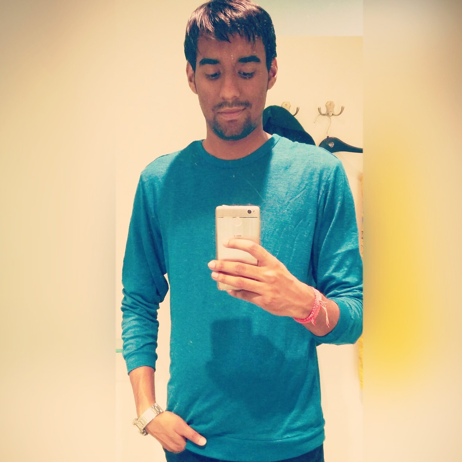 grvkmr912's profile picture. Explore | Dream I Discover