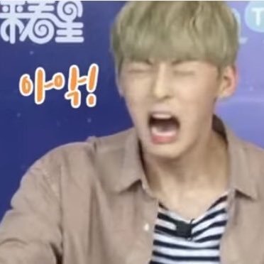 beautyhwangkim's profile picture. 뉴이스트 러브 / 구독계가 아녀요 ... 트위터가 어려워요..