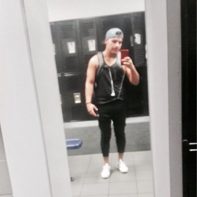 Javier24407563's profile picture. 