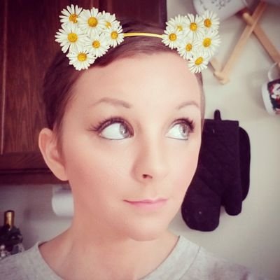 I'm an #infj waitress with #borderlinepersonalitydisorder & #gastroparesis, & #TBI, who makes fun of herself and cries a lot. I'm all over the place, so is this