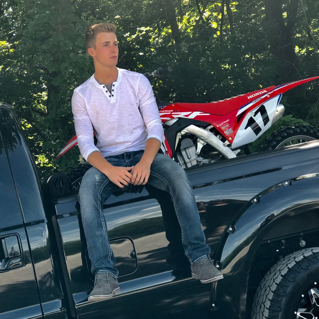 hayden_pester's profile picture. 