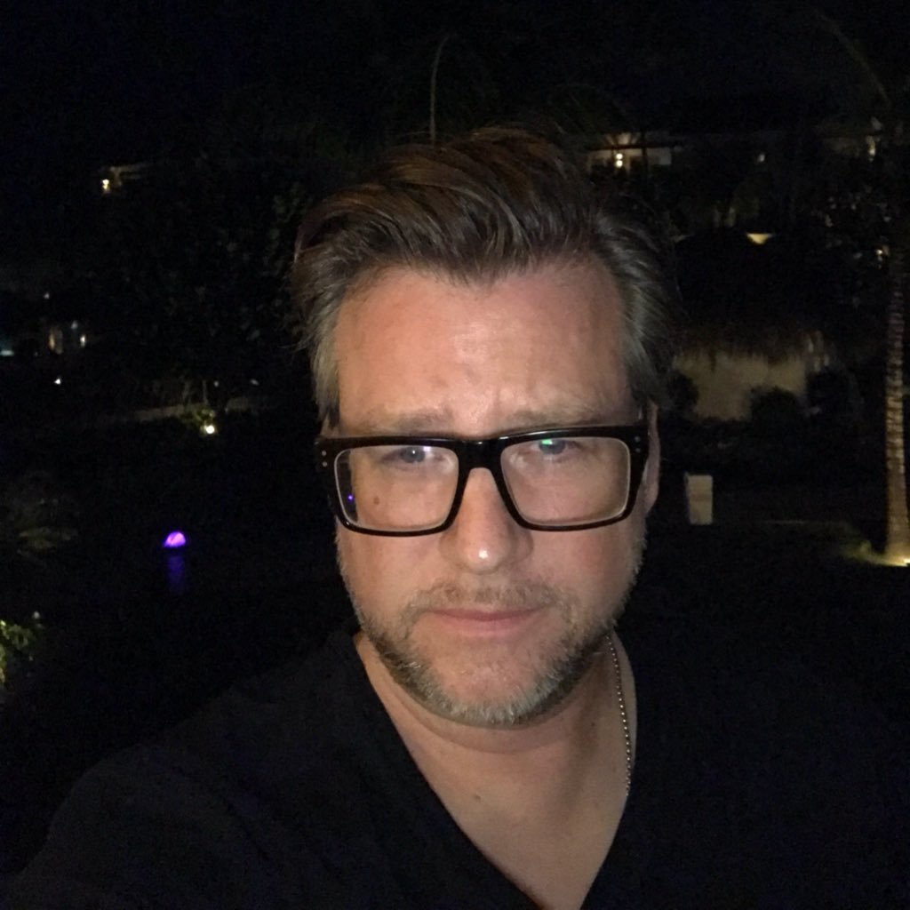 eric_fortier's profile picture. DIRECTEUR Principal de la location, Cadillac Fairview.  Passionné de la vie, de la bonne bouffe et des gens.