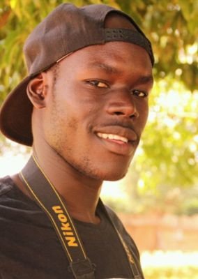 Born and raised in gulu Northern uganda. freelance photographer doing various photography coverage including wedding, graduation, fashion show and more.