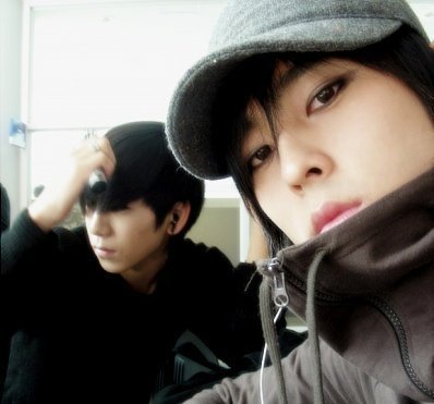 오늘은 나 자신을 소개합니다. 안녕~ 제 이름은 박 정호. 나는 19살 입니다. 생선,어릿광대,자전거~ 만나서 반갑습니다~
