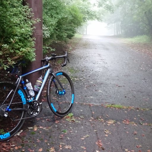 レンジローバーとアバルト595にキャンピングカー、そして自転車遊びが大好き。  昔のデ・ローザ号復活しました♪ それから神様用に大きなハート号もやって来ました。ハート物♪はやっぱり良いなぁ♪チャリデモ走っています♪東京に居たり山の中に居たり色々...　季節外れのリゾートが好き♪2018/11末東京もんに復帰。