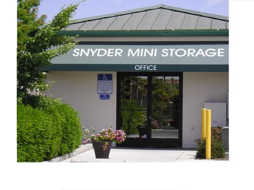 Snyder Mini Storage is Modesto's finest self-storage. We offer great rates and also sell locks and moving supplies.