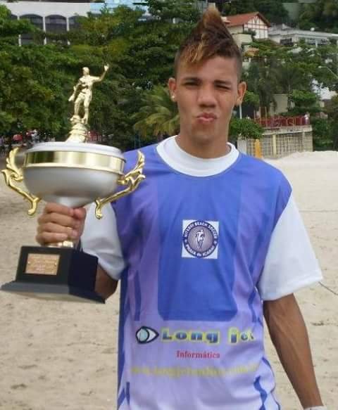 De: Niteroi, RJ

Beach Soccer e Futebol ⚽⚽❤