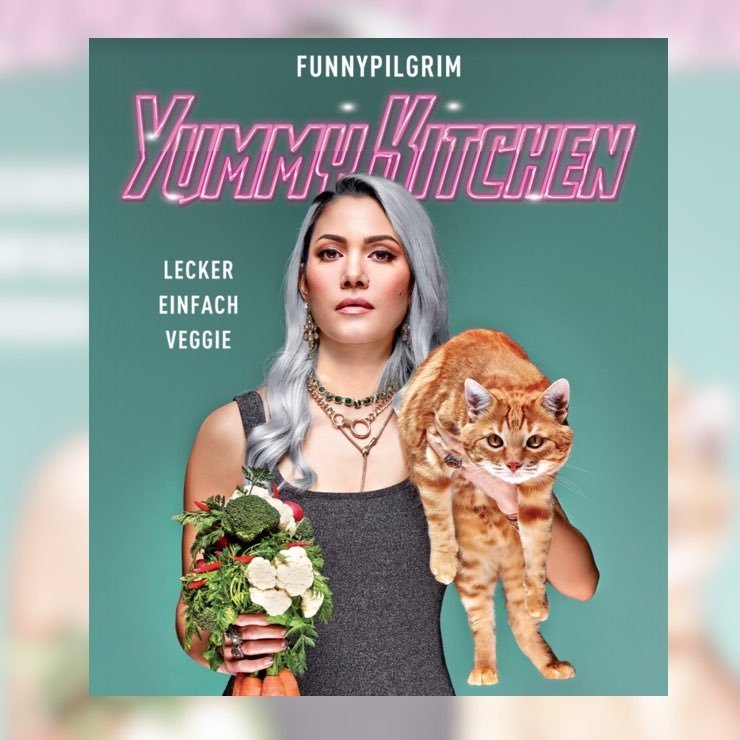 Cat lover, Horrorfilm-freak & Foodie 🌱 Instagram: funnypilgrim funnypilgrim@studio71.com  Mein Kochbuch https://t.co/5oeHYlil6H Impressum https://t.co/9s43ZdCbK0