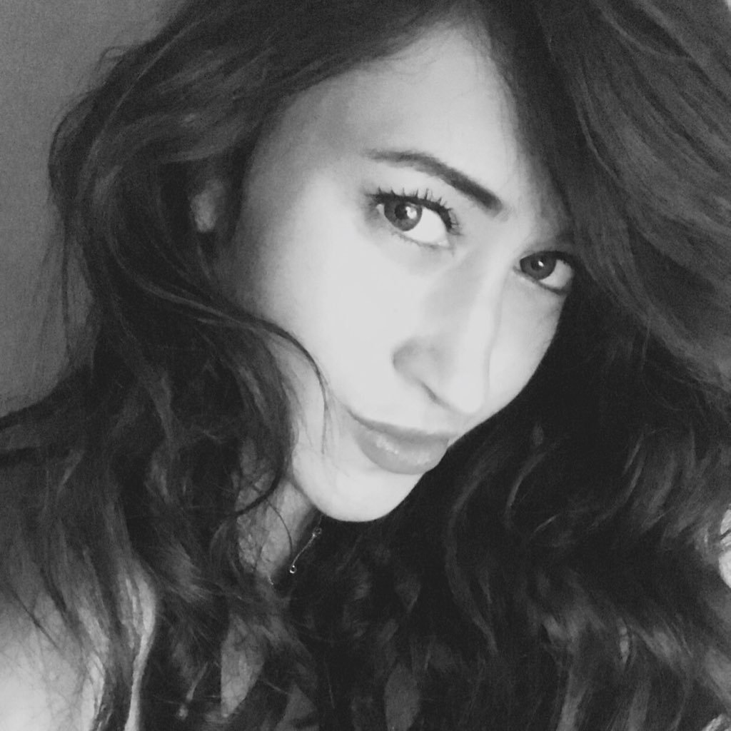 OzlmKnbl's profile picture. Aslinda..