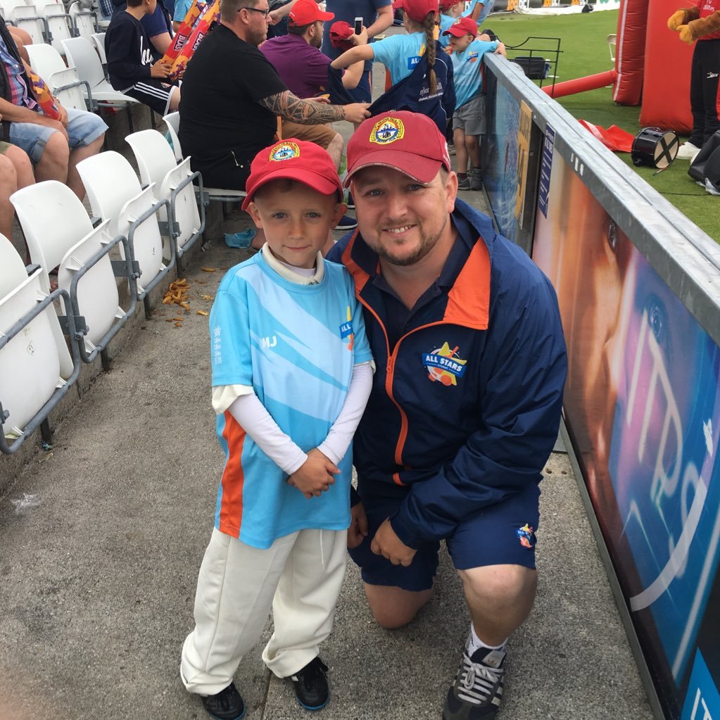 commercial agency surveyor, junior development level 2 cricket coach and SAFC season ticket holder