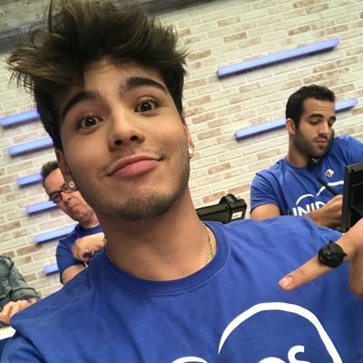 Todo Empezo Cuando Sebastián Villalobos Empezo Ha Armar El Cubo De Rubik y Subido Videos y Cuando Salio En Soy Luna y De Ai Soy Su #PDC y Esto Es Para Siempre.